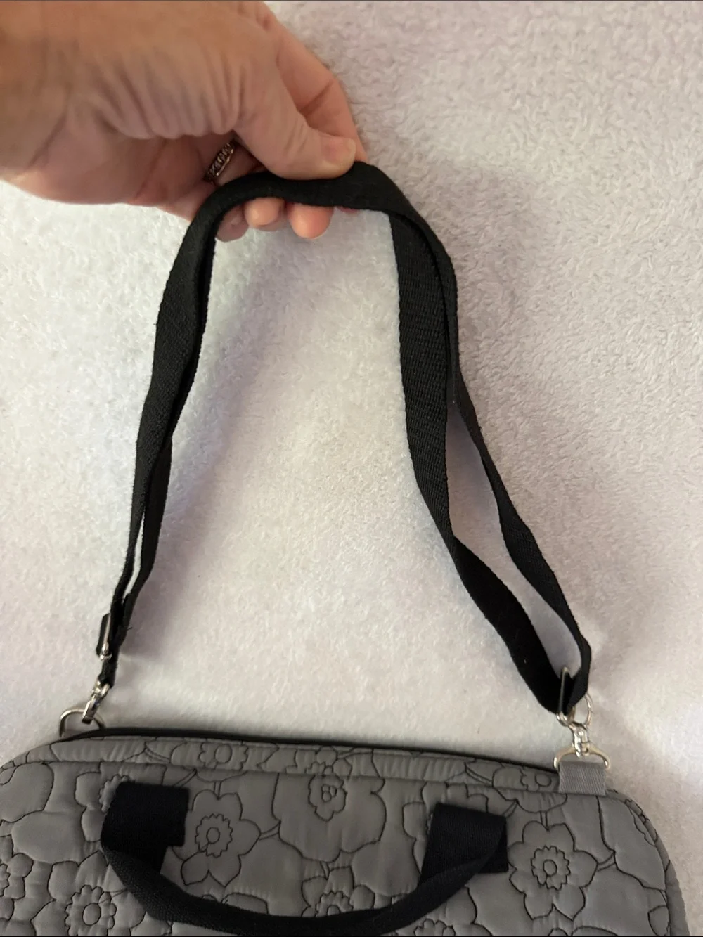 NWOT thirty-one Quilted Gray Floral Laptop Bag with Black Straps